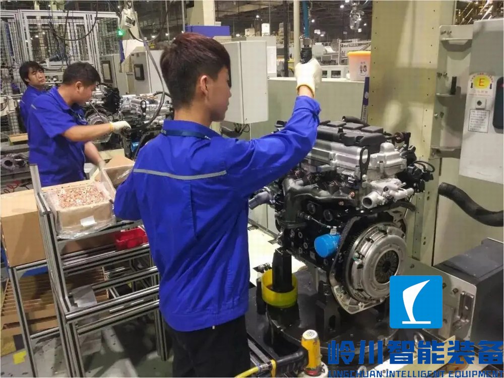 汽车发动机13.webp.jpg