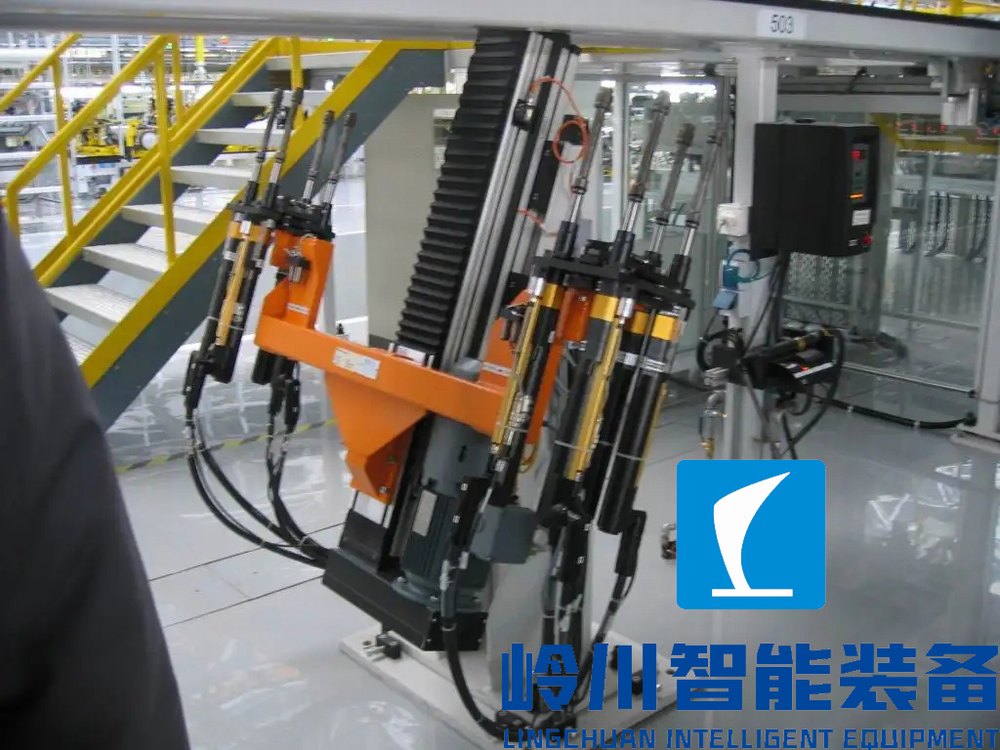 1669257772450934.jpg 自动拧紧机3.webp.jpg